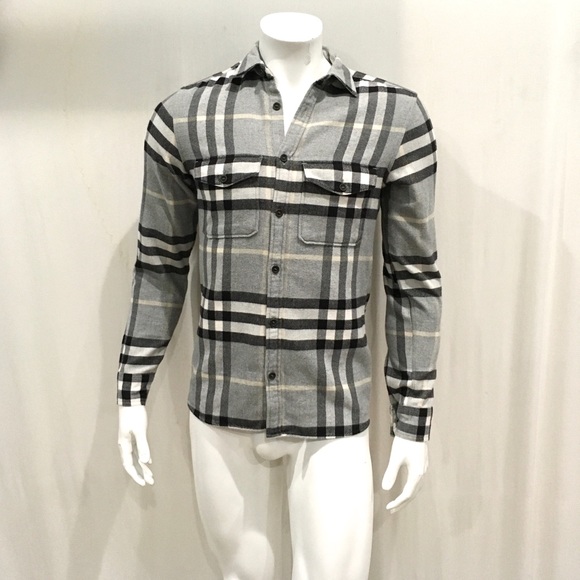 gray burberry shirt